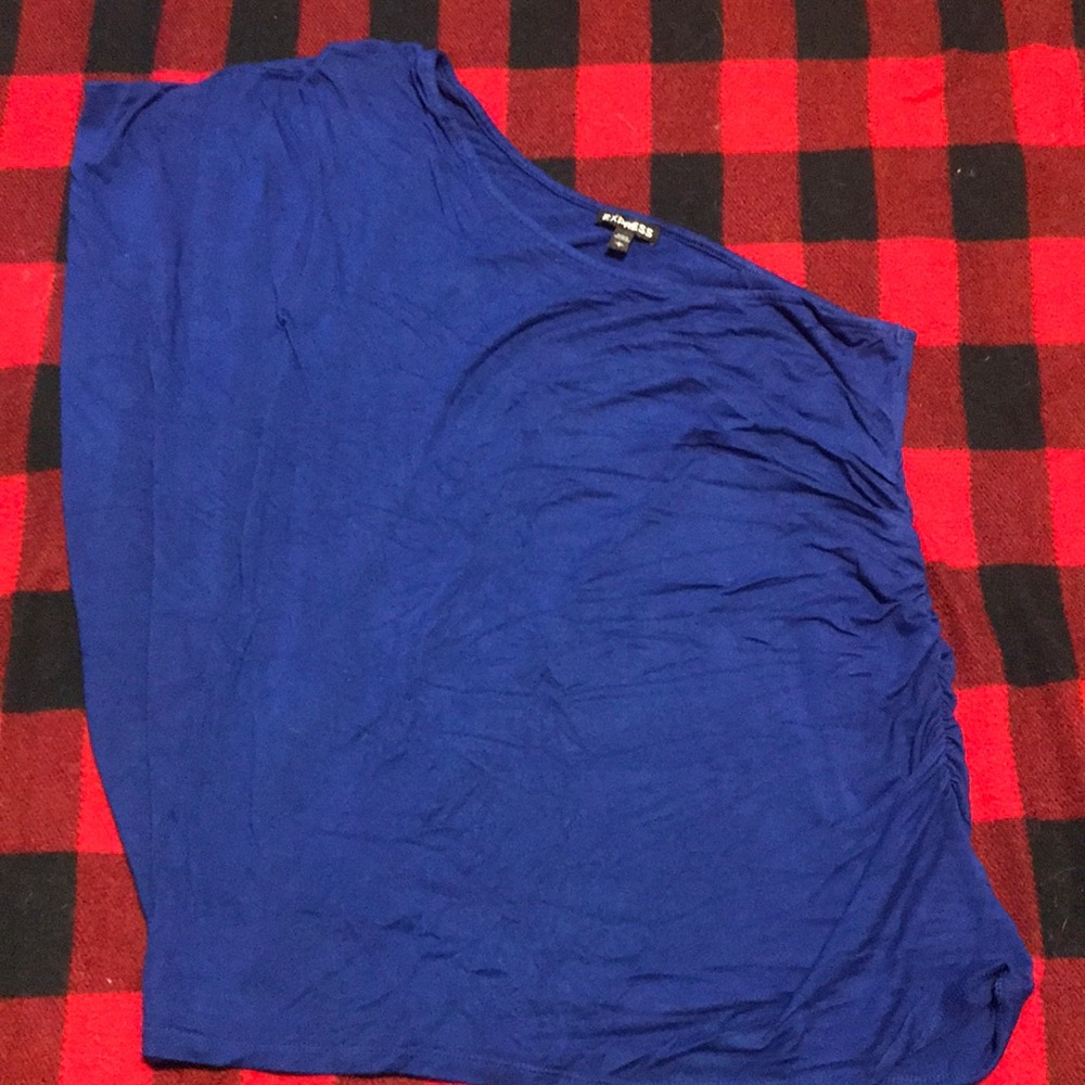One shoulder top